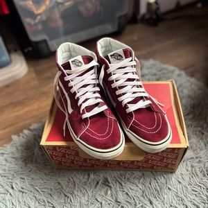SK8-HI BURGUNDY VANS